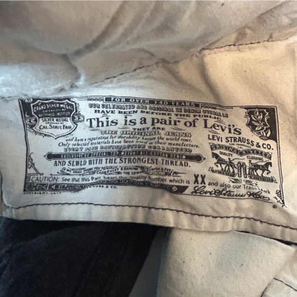 Black Levi’s 501 Shorts Women’s 4 Button Fly No Zipper 100% Cotton Waist 30 - Picture 9 of 10